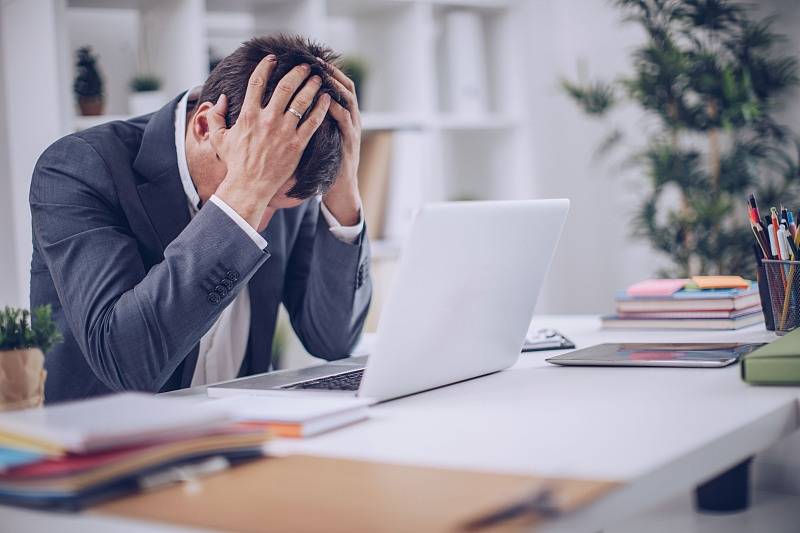 抓狂一族_抓狂一族游戏_抓狂一族摆脱老板