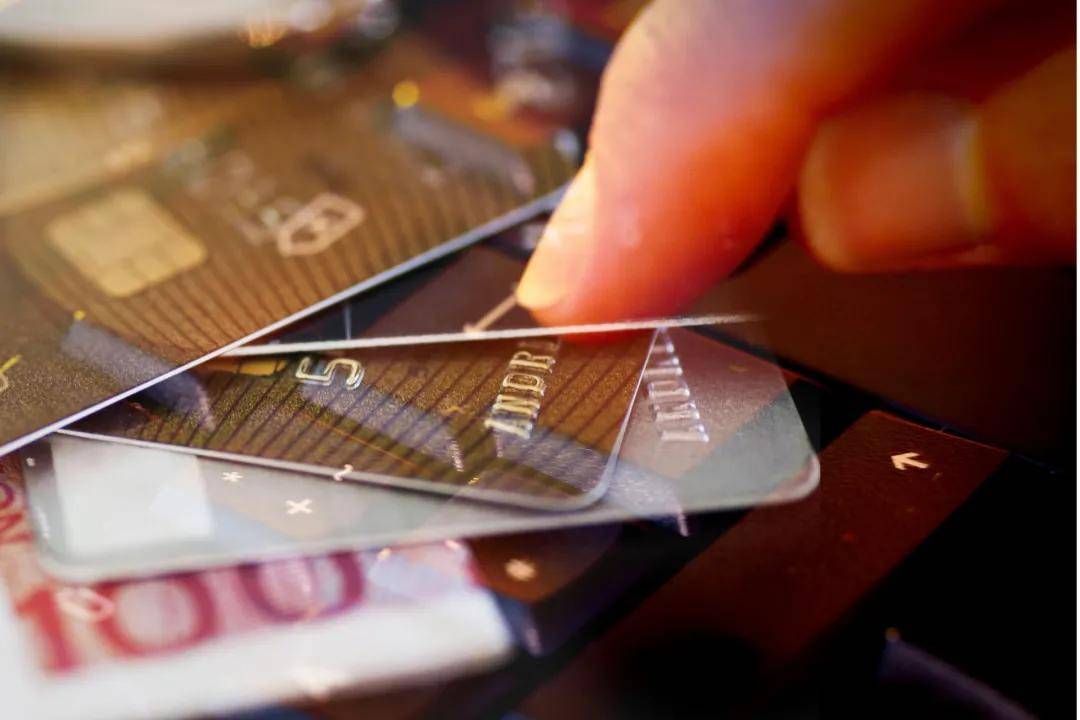 转账给人骗了钱怎么办_imtoken dot转账_转账一转一出是洗钱吗