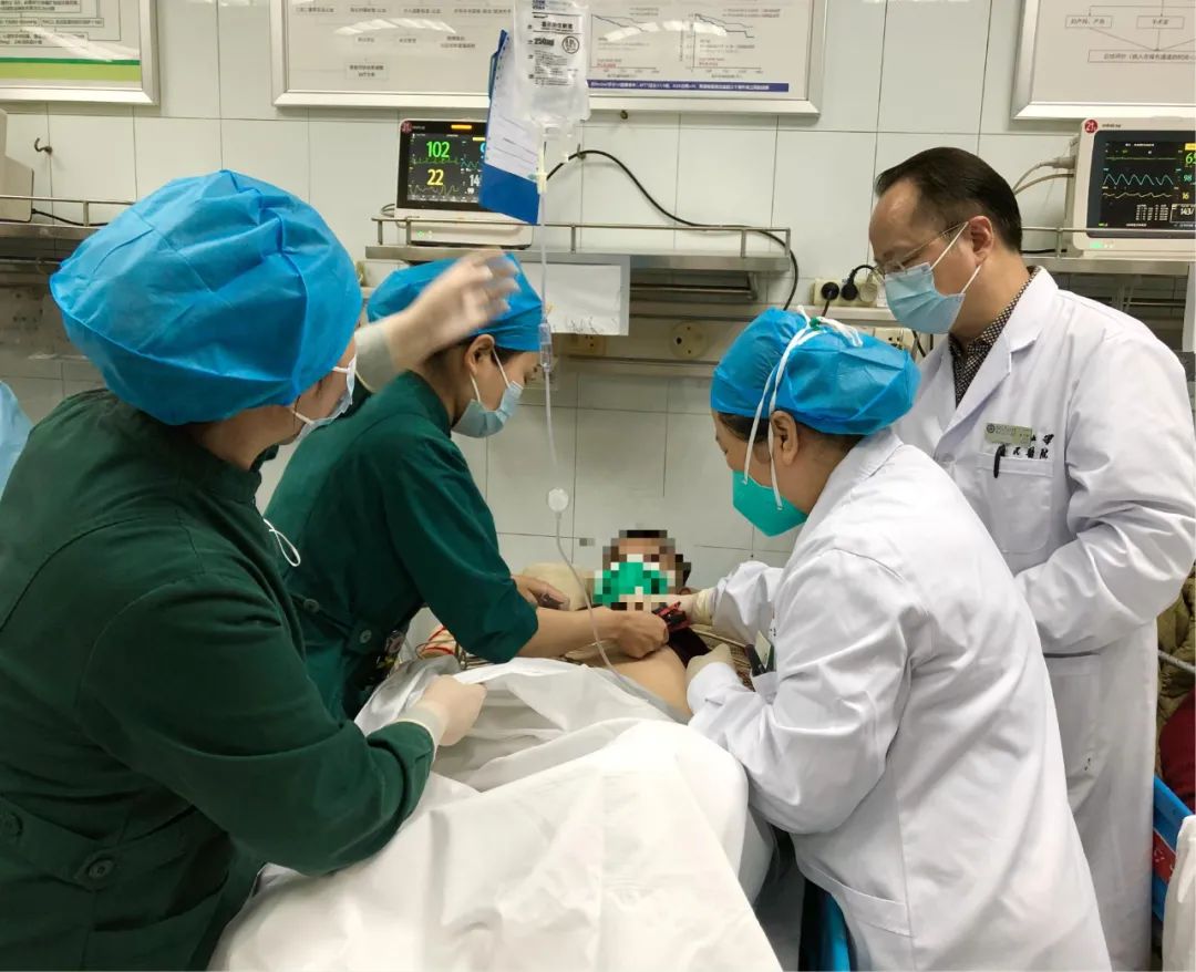 急诊科下载_搜索急诊科的游戏_急诊科医生手机游戏大全
