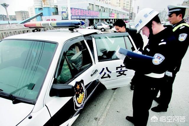 警车检查手机游戏_手游的警察查车游戏_看警车游戏