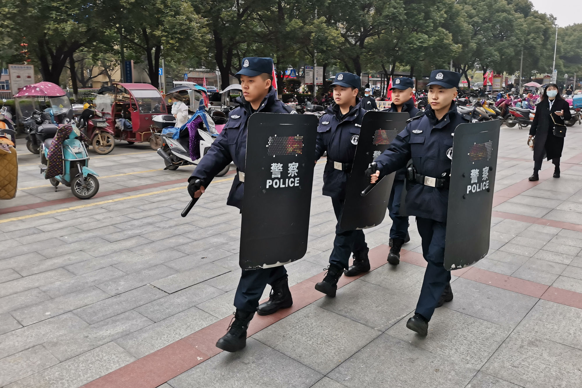 警察游戏端游_警察经营手机游戏违法吗_警察经营手机游戏