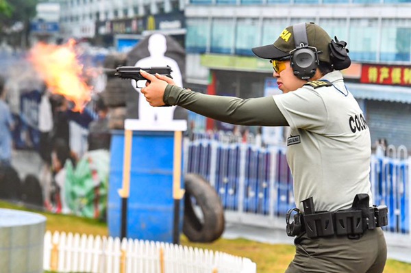 警察射击游戏手机版下载_警察射击单机游戏_警察的射击游戏