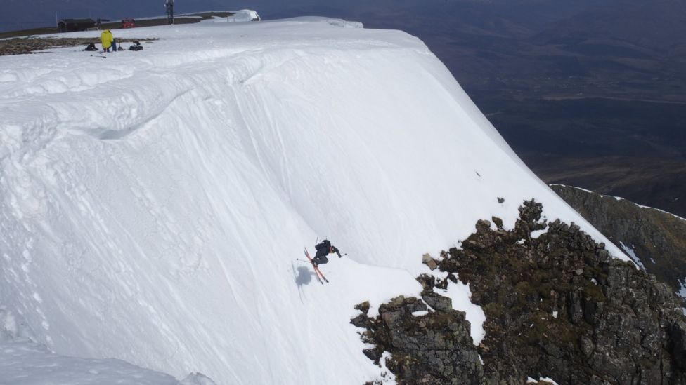 滑雪游戏介绍手机版_滑雪版介绍手机游戏有哪些_滑雪版介绍手机游戏怎么玩