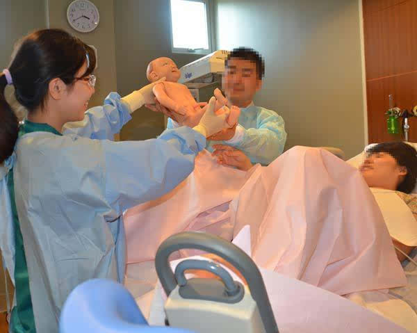 怀孕生孩子手机游戏_怀孕游戏生宝宝_怀孕生手机游戏孩子会怎么样