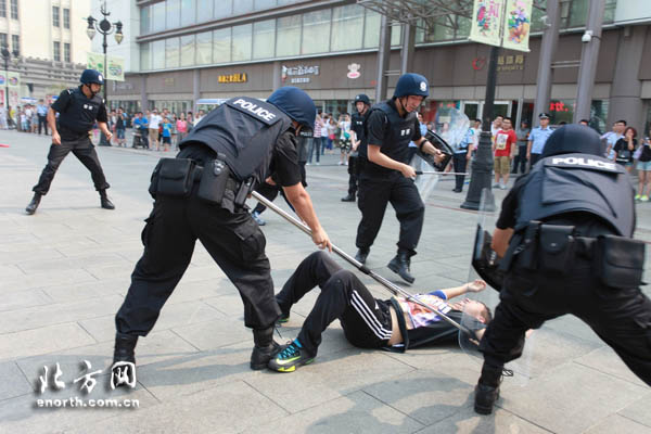 能联机的警车游戏手机版_联机警车模拟手游_警车联盟游戏