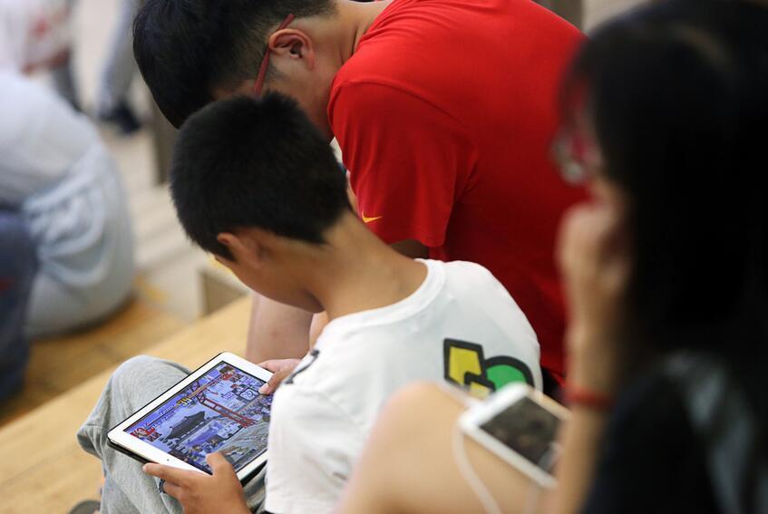 手机老是弹出小游戏怎么办_孩子手机老是跳出小游戏_手机自动跳出游戏