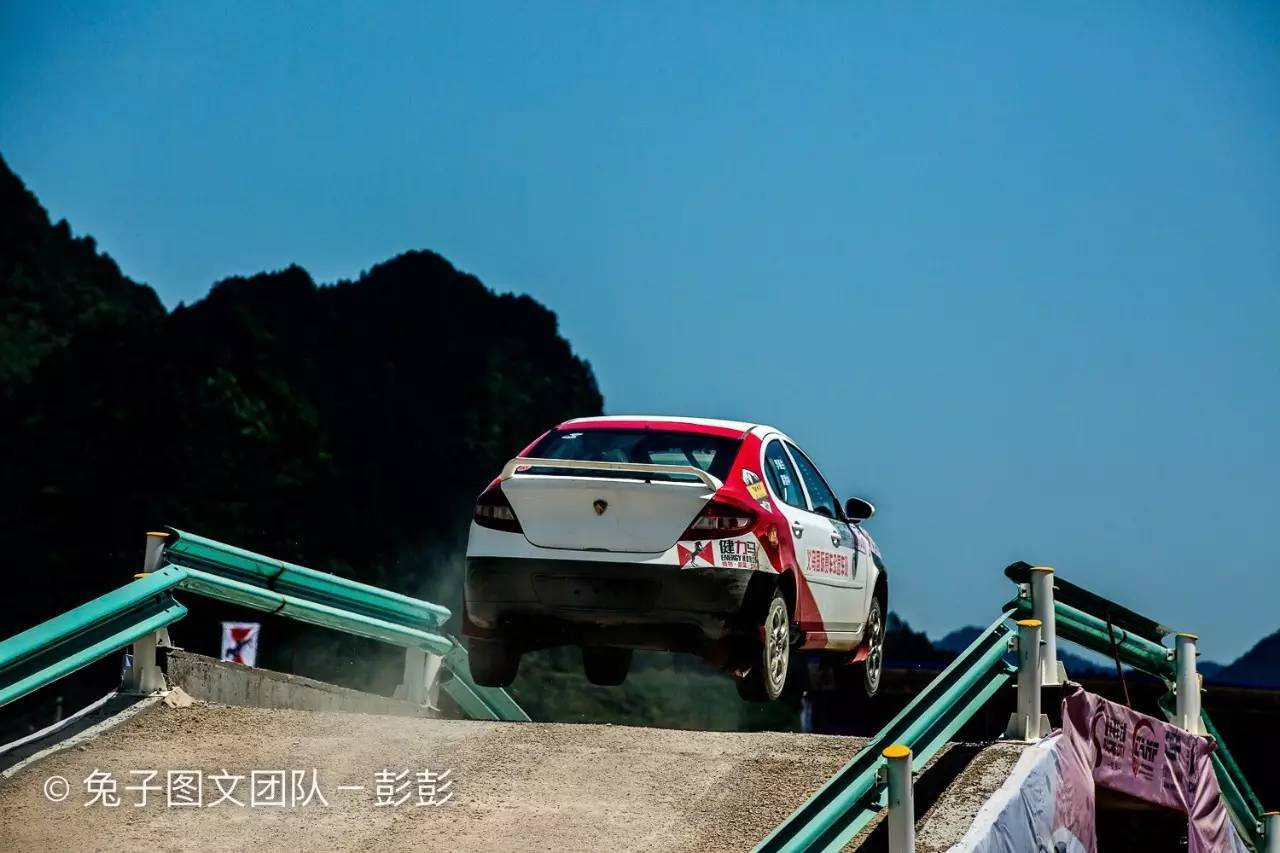 越野赛车在线下载_越野赛车手手机游戏下载_越野车赛车游戏