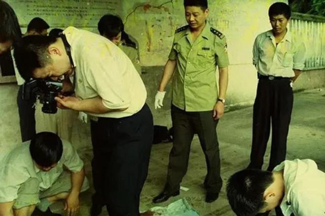 拷问尤娜游戏_拷问女犯手机游戏_严刑拷问游戏大全