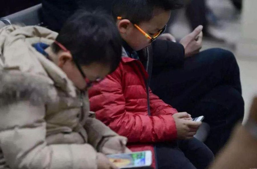 孩子戒游戏瘾的最好方法_戒掉孩子手机瘾12个字_孩子戒不掉玩手机游戏咋办