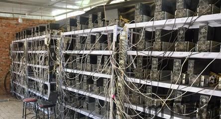 比特币要在地里挖吗,数字黄金的挖掘之旅(图2) 比特币要在地里挖吗,数字黄金的挖掘之旅(图2)