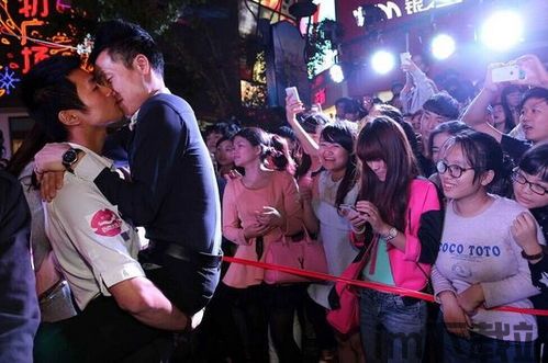 传统街舞斗舞男女对战 (图3) 传统街舞斗舞男女对战 (图3)